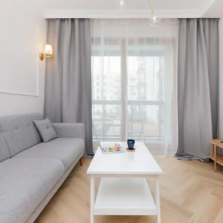 Zajezdnia Wrzeszcz With Balcony By Renters Lejlighed *