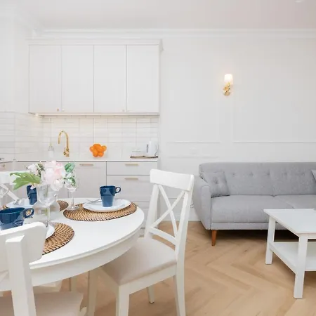 Zajezdnia Wrzeszcz With Balcony By Renters Gdansk