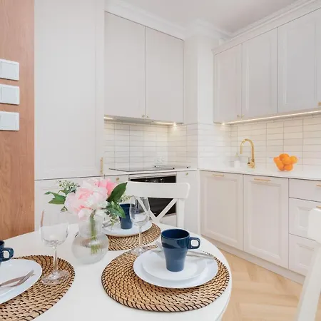 Apartment Zajezdnia Wrzeszcz With Balcony By Renters